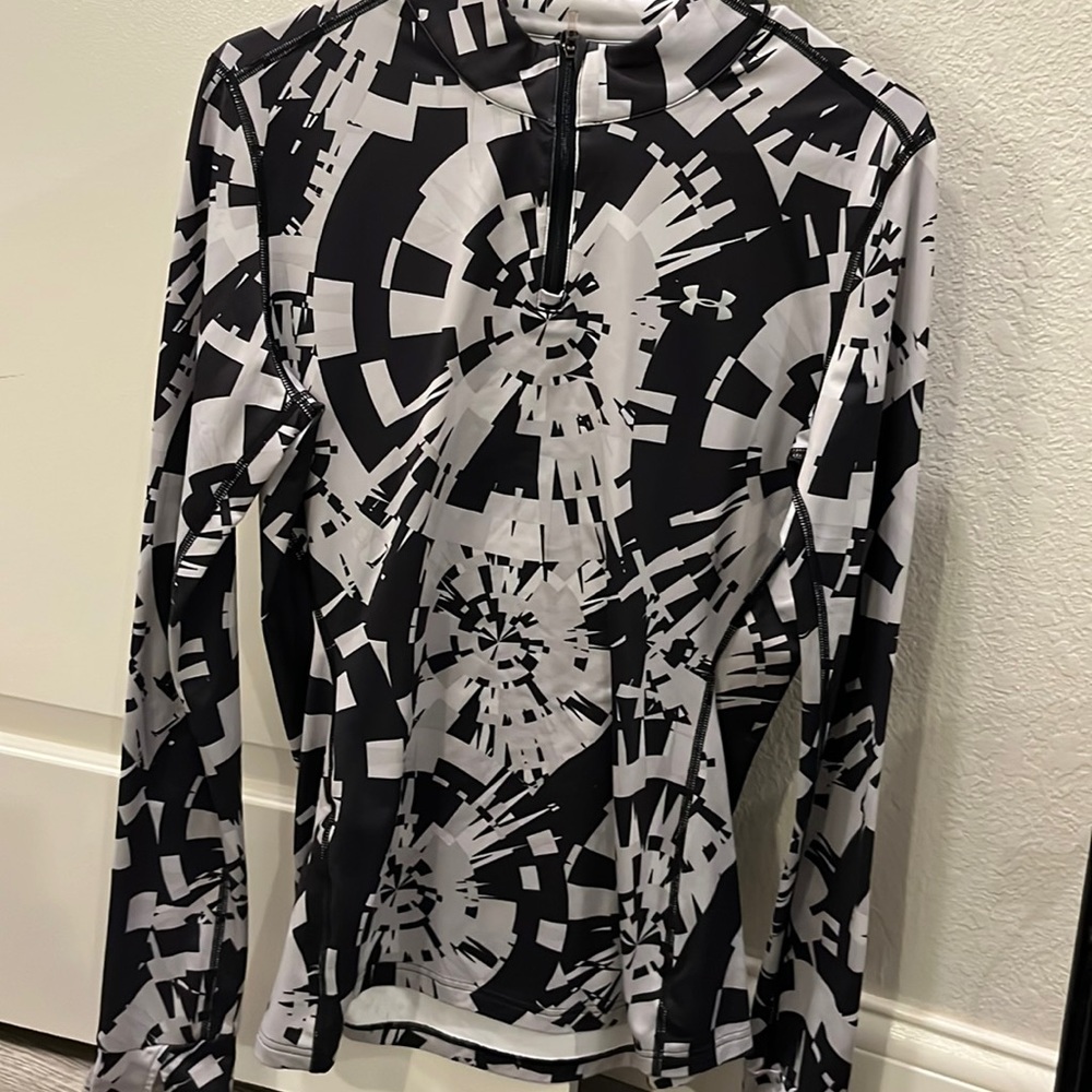 Women’s fitted quarter zip. Under armour.